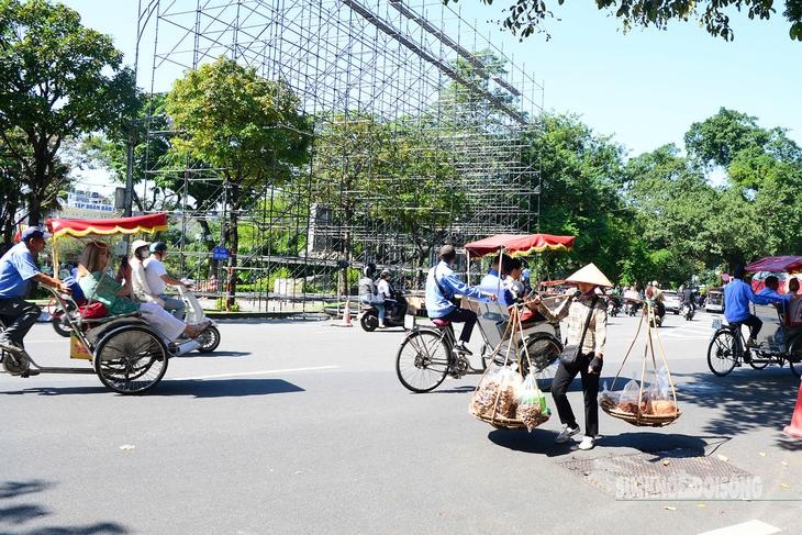 Nguyên nhân miền Bắc mưa lớn nhưng vẫn duy trì oi nóng