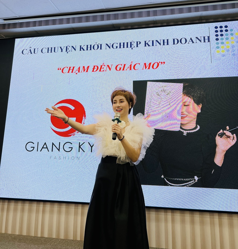 ntk giang kyo truyen cam hung cho sinh vien dai hoc ngoai ngu ve khoi nghiep toancanhbaochi