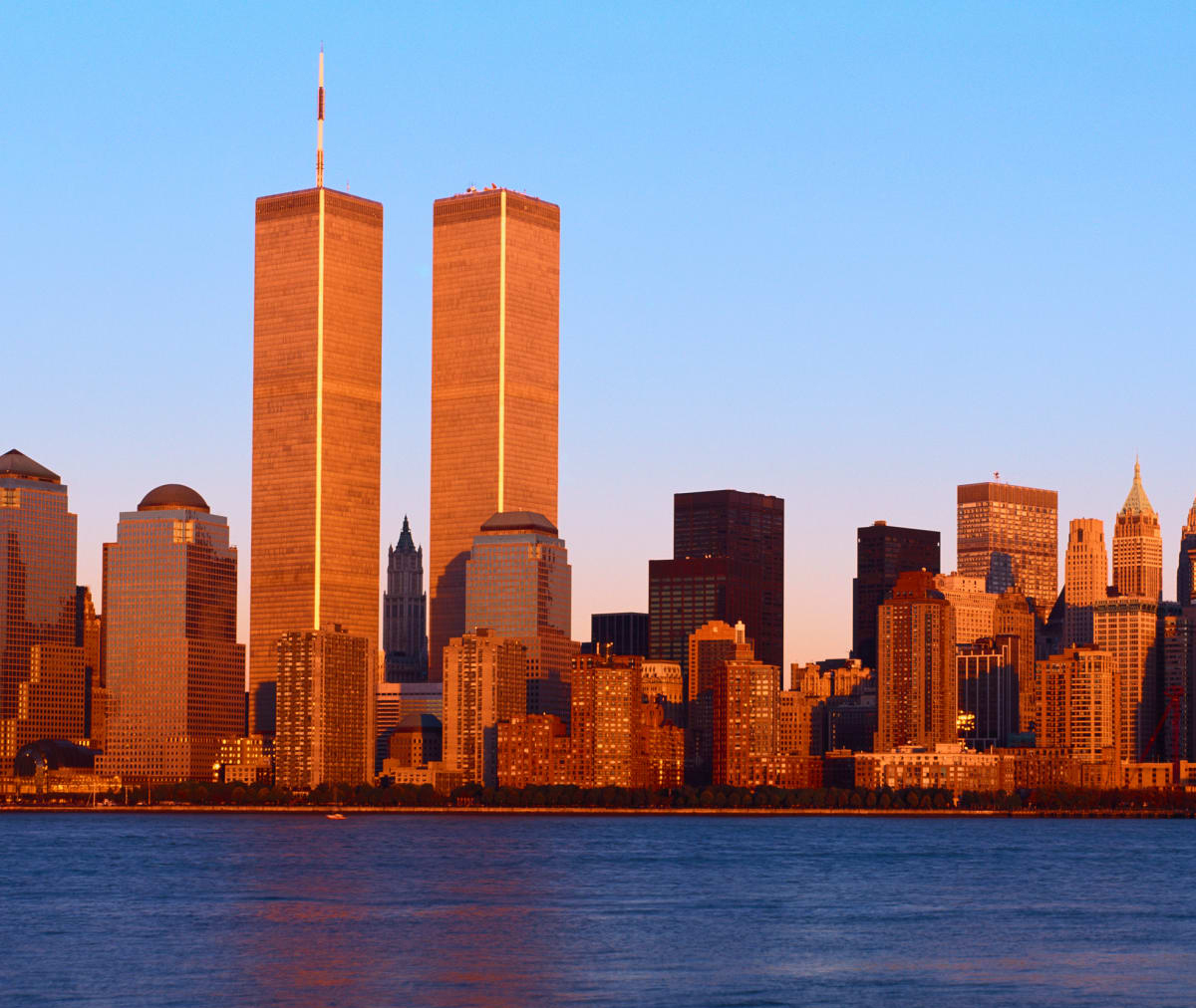 panoramic view of lower manhattan and hudson river new york city skyline