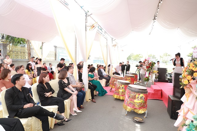 khai truong spa dao kim cuong 5
