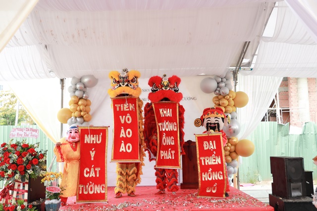 khai truong spa dao kim cuong 9