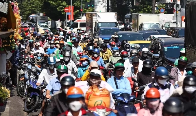 Hạn chế xe xăng, dầu vào trung tâm TP HCM dự kiến từ 2027